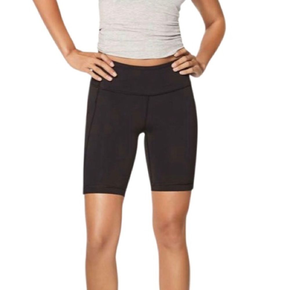 Lululemon Sweat Your Heart Out Short 8” inseam Black size 6
